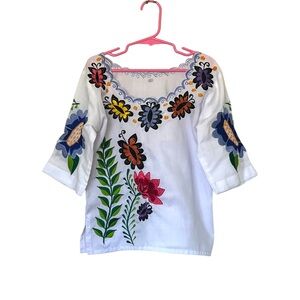 White Mexican-Style Hand-Embroidered Floral Top